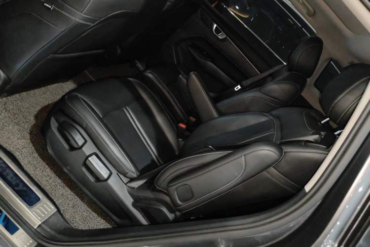 Used Wuling Victory 2020 1.5T CVT Flagship Edition Left Rear Seat