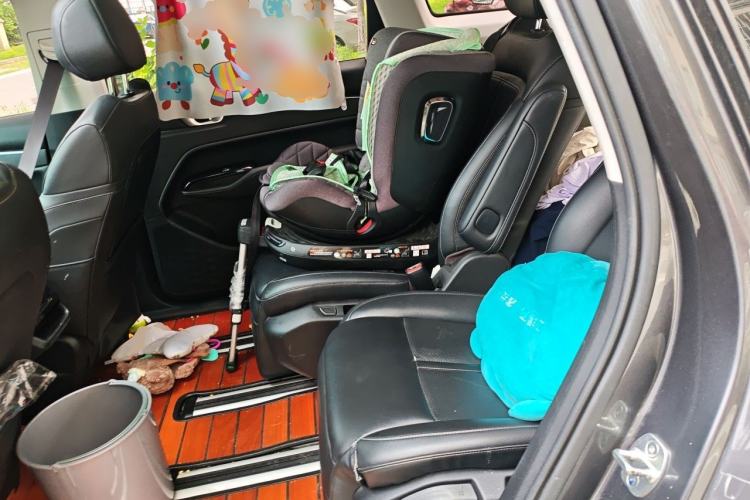 Used Wuling Victory 2020 1.5T CVT Flagship Edition Left Rear Seat