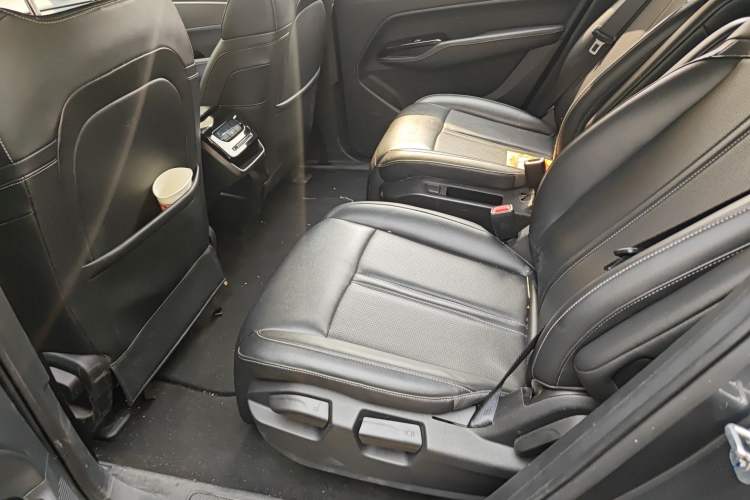 Used Wuling Victory 2020 1.5T CVT Luxury Model Left Rear Seat