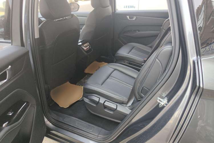 Used Wuling Victory 2020 1.5T CVT Flagship Edition Left Rear Seat