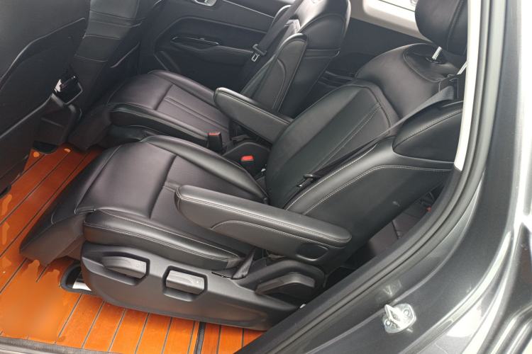 Used Wuling Victory 2020 1.5T CVT Flagship Edition Left Rear Seat