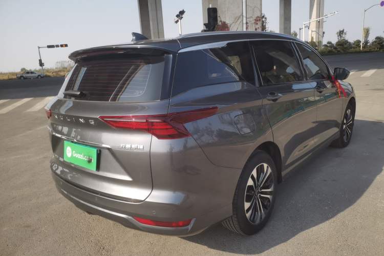 Used Wuling Victory 2020 1.5T CVT Flagship Edition Rear Right 45 Deg