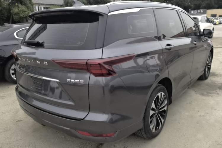 Used Wuling Victory 2020 1.5T CVT Flagship Edition Rear Right 45 Deg