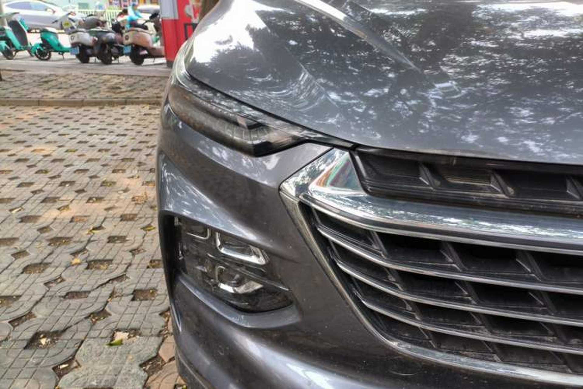 Used Wuling Victory 2020 1.5T CVT Flagship Edition Right Front Headlight