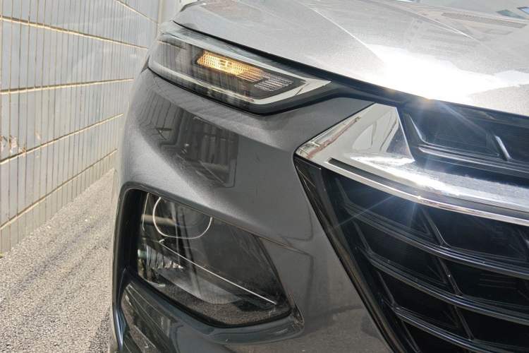 Used Wuling Victory 2020 1.5T Manual Elite Edition Right Front Headlight