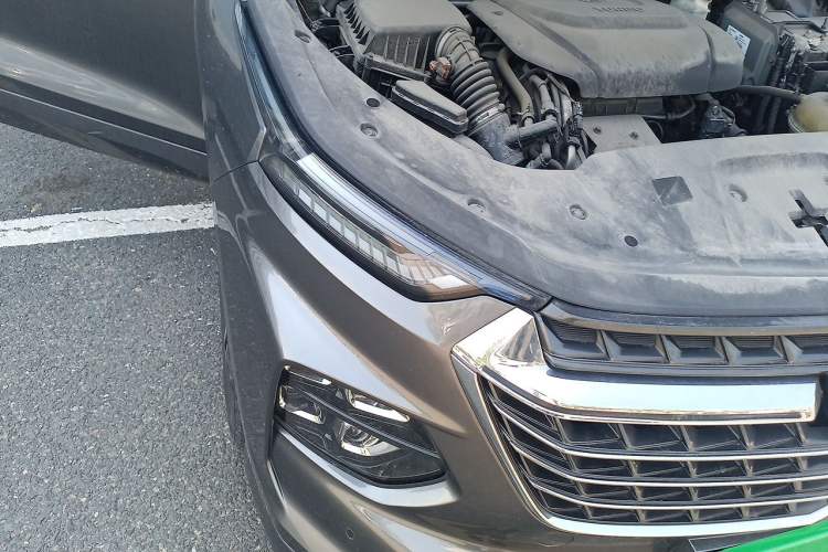 Used Wuling Victory 2020 1.5T CVT Flagship Edition Right Front Headlight