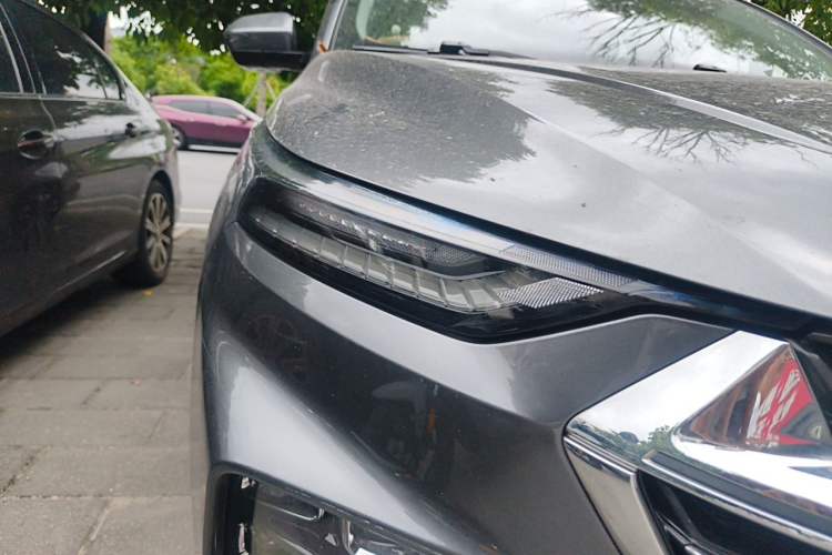Used Wuling Victory 2020 1.5T CVT Flagship Edition Right Front Headlight