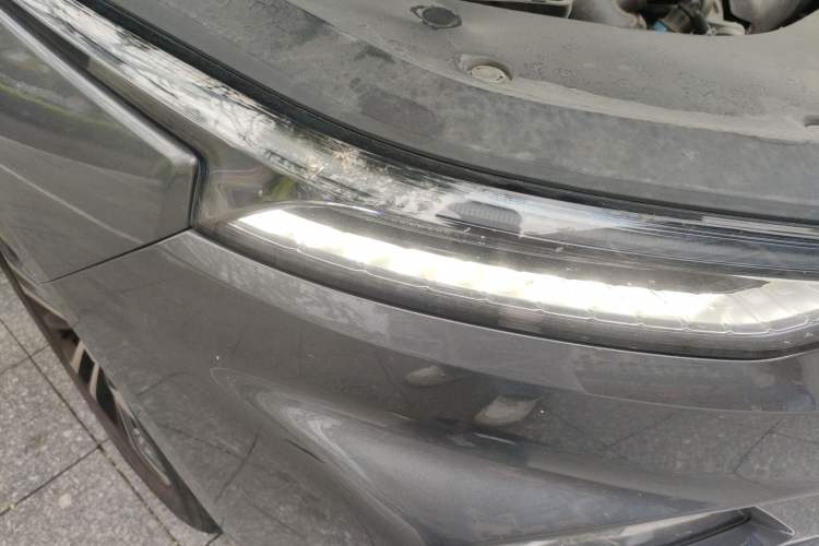 Used Wuling Victory 2020 1.5T CVT Flagship Edition Right Front Headlight
