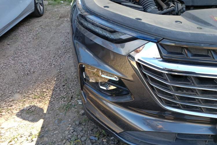 Used Wuling Victory 2020 1.5T CVT Flagship Edition Right Front Headlight