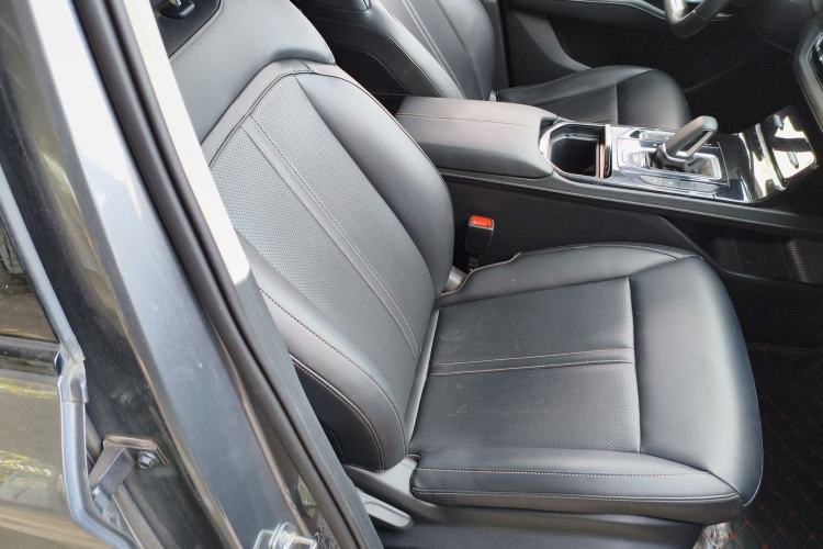 Used Wuling Victory 2020 1.5T CVT Flagship Edition Right Front Seat