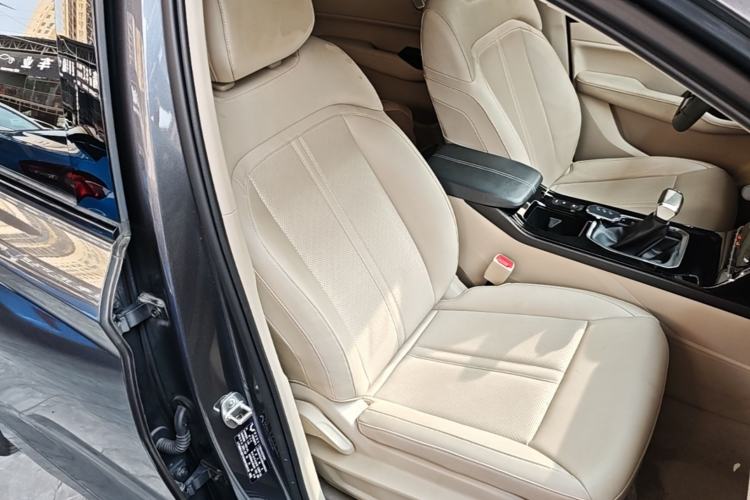 Used Wuling Victory 2020 1.5T CVT Luxury Model Right Front Seat