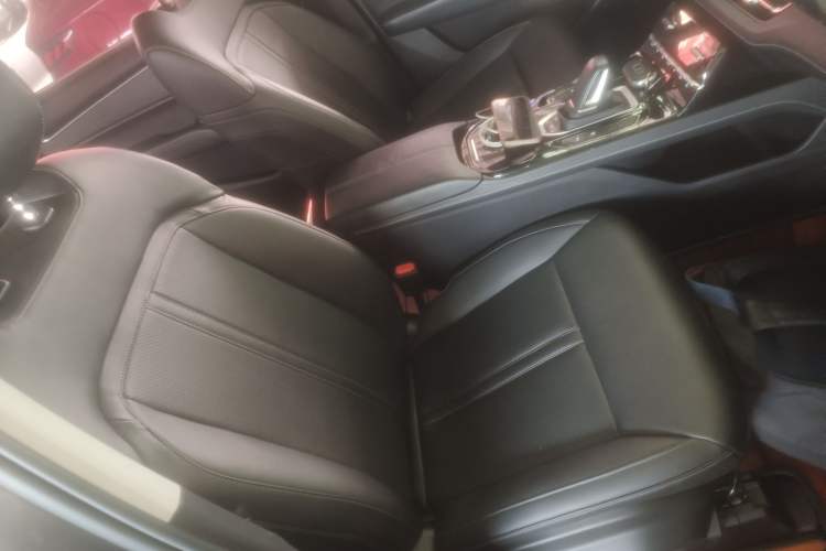 Used Wuling Victory 2020 1.5T CVT Flagship Edition Right Front Seat