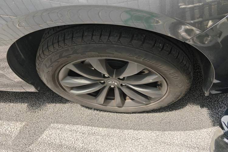 Used Wuling Victory 2020 1.5T Manual Elite Edition Right Front Wheel Hub