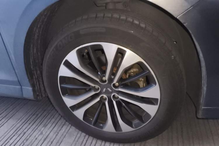 Used Wuling Victory 2020 1.5T CVT Flagship Edition Right Front Wheel Hub