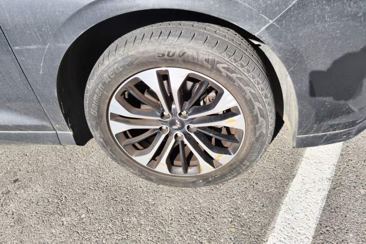Used Wuling Victory 2020 1.5T CVT Flagship Edition Right Front Wheel Hub