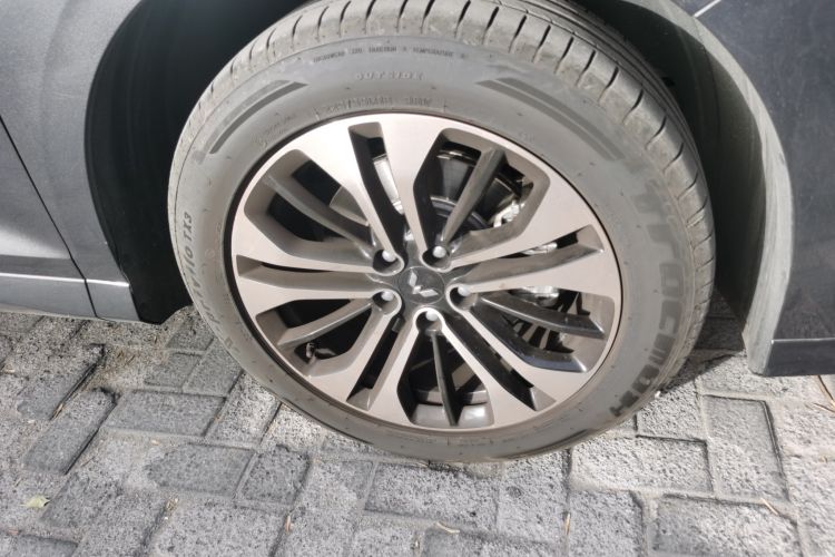 Used Wuling Victory 2020 1.5T CVT Flagship Edition Right Front Wheel Hub