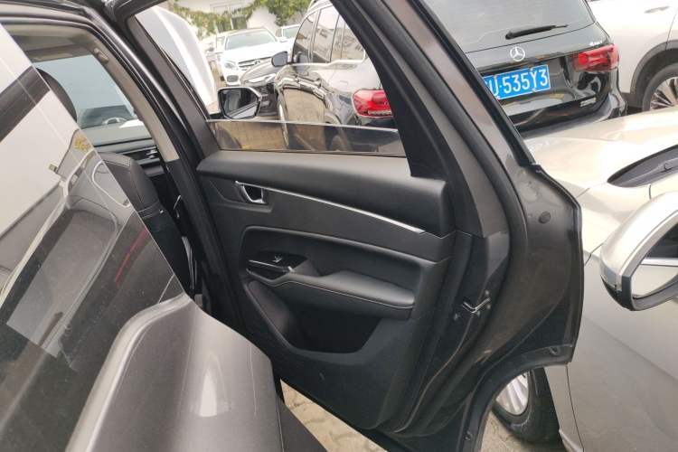 Used Wuling Victory 2020 1.5T CVT Flagship Edition Right Rear Door Interior