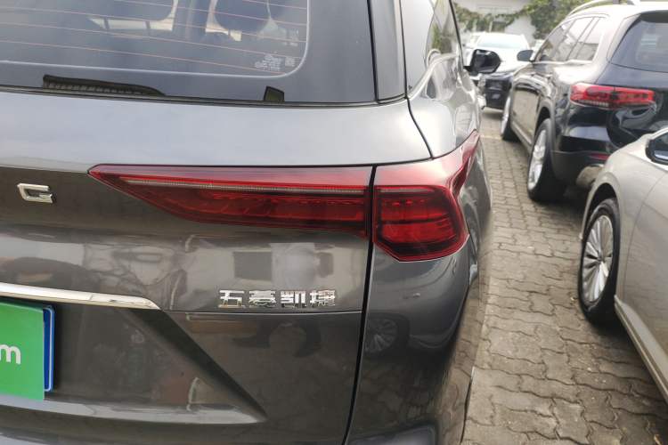 Used Wuling Victory 2020 1.5T CVT Flagship Edition Right Rear Taillight