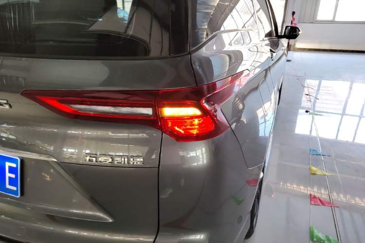 Used Wuling Victory 2020 1.5T CVT Luxury Model Right Rear Taillight