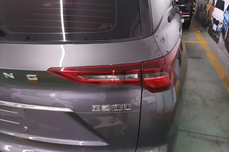 Used Wuling Victory 2020 1.5T CVT Luxury Model Right Rear Taillight