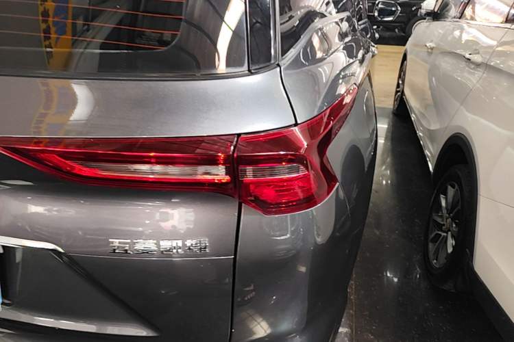 Used Wuling Victory 2020 1.5T CVT Luxury Model Right Rear Taillight