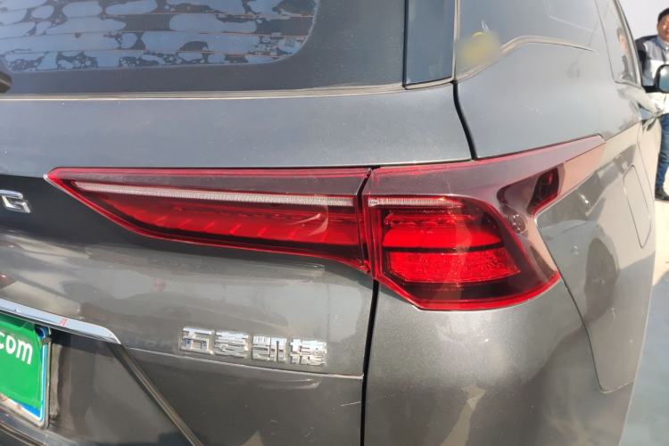 Used Wuling Victory 2020 1.5T CVT Flagship Edition Right Rear Taillight