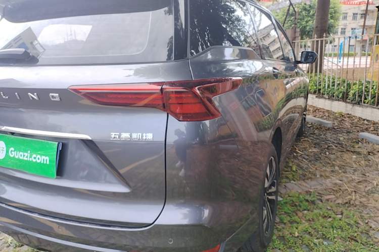Used Wuling Victory 2020 1.5T CVT Flagship Edition Right Rear Taillight