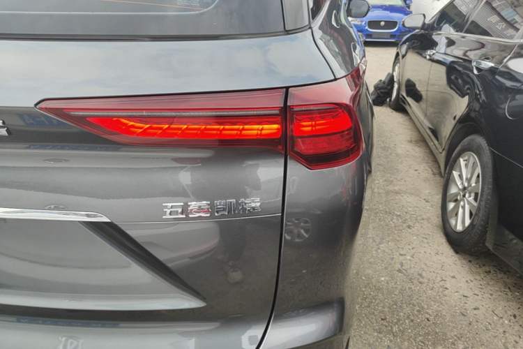 Used Wuling Victory 2020 1.5T CVT Flagship Edition Right Rear Taillight