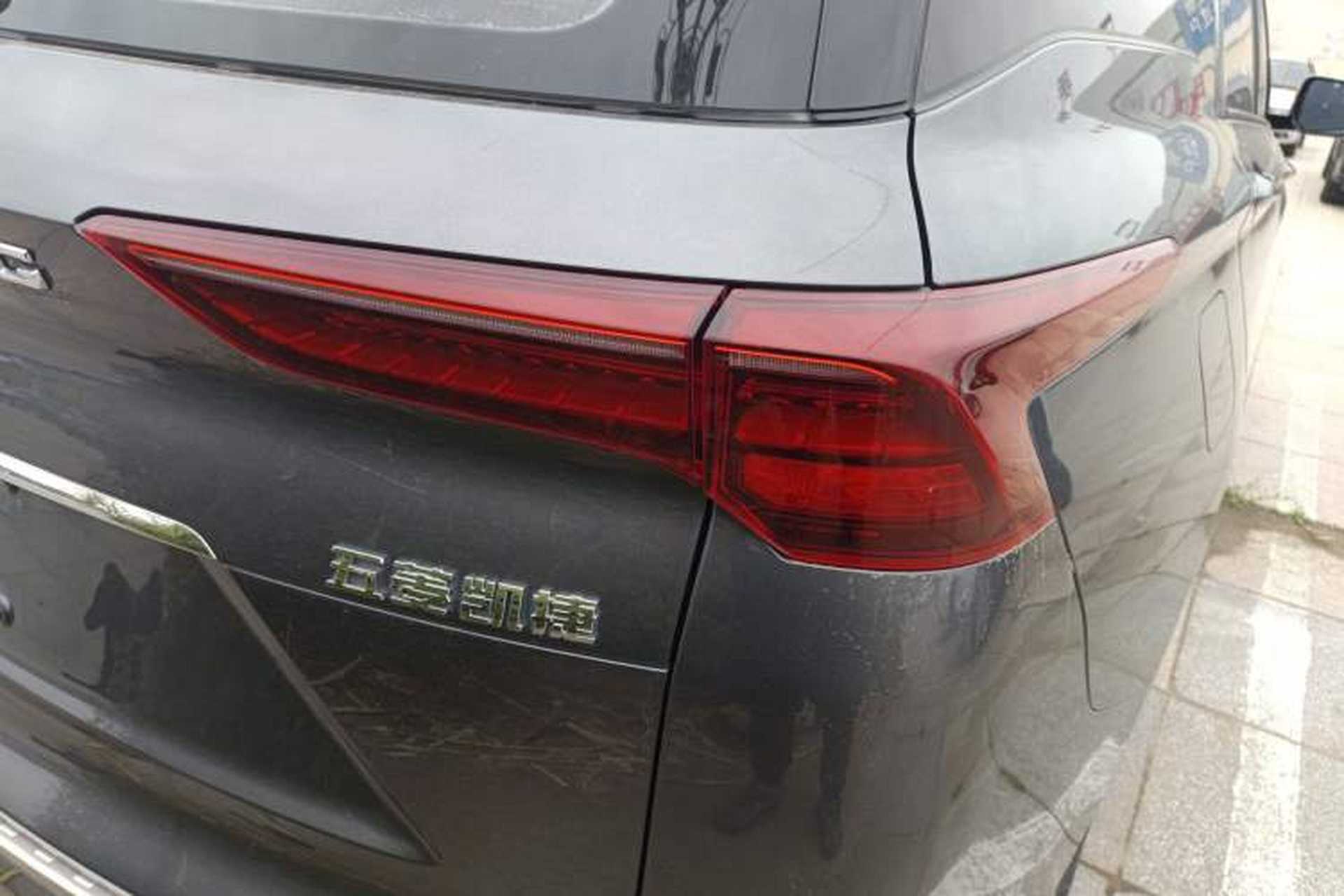 Used Wuling Victory 2020 1.5T CVT Flagship Edition Right Rear Taillight