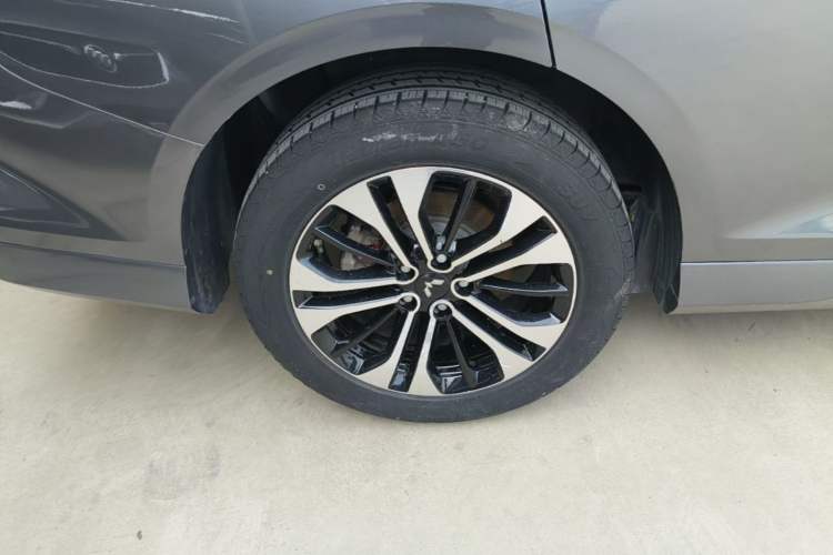 Used Wuling Victory 2020 1.5T CVT Flagship Edition Right Rear Wheel Hub