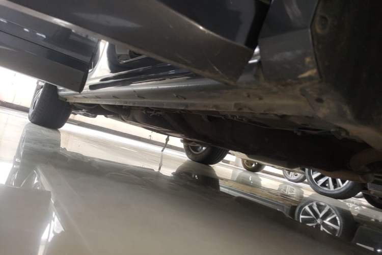 Used Wuling Victory 2020 1.5T CVT Flagship Edition Right Side Sill