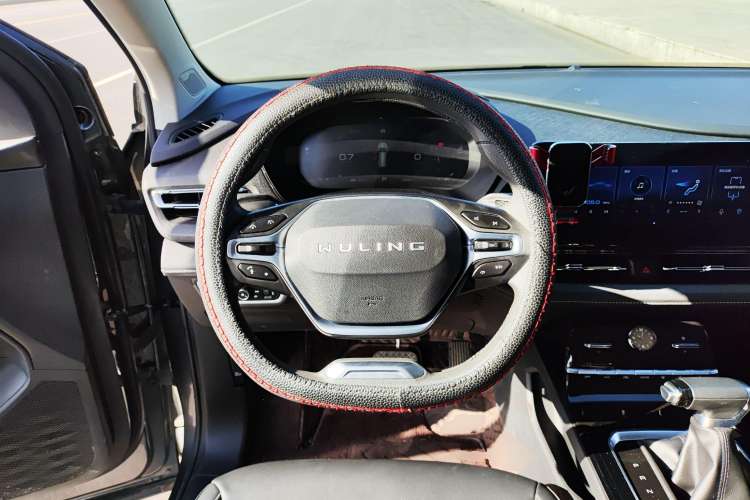 Used Wuling Victory 2020 1.5T CVT Luxury Model Steering Wheel