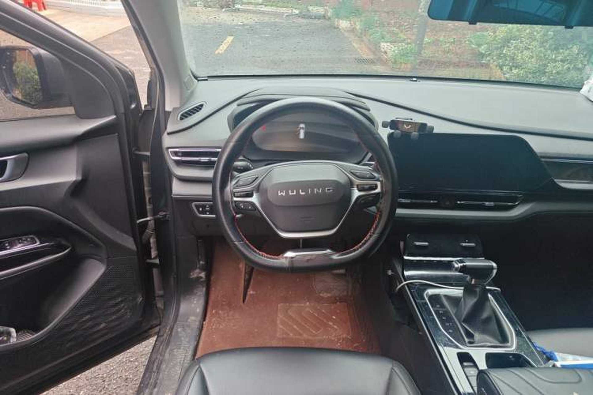 Used Wuling Victory 2020 1.5T CVT Luxury Model Steering Wheel