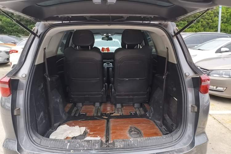 Used Wuling Victory 2020 1.5T CVT Luxury Model Trunk