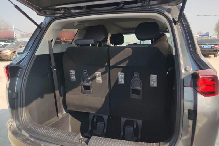 Used Wuling Victory 2020 1.5T CVT Flagship Edition Trunk