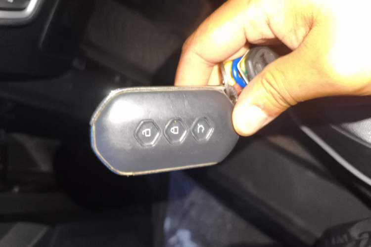Used Wuling Victory 2020 1.5T CVT Flagship Edition Vehicle Key