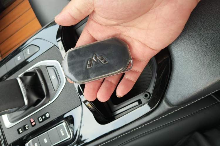 Used Wuling Victory 2020 1.5T CVT Flagship Edition Vehicle Key