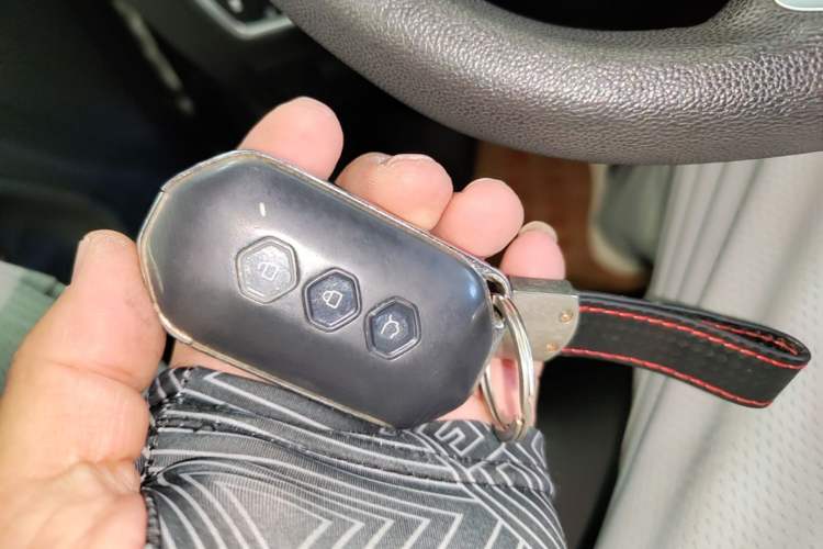 Used Wuling Victory 2020 1.5T CVT Luxury Model Vehicle Key