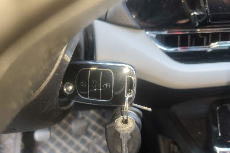 Used Wuling Victory 2020 1.5T Manual Elite Edition Vehicle Key