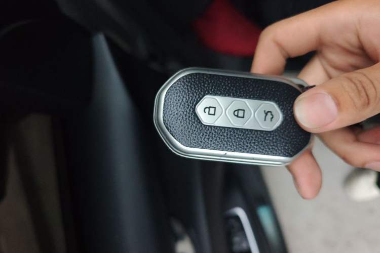 Used Wuling Victory 2020 1.5T CVT Flagship Edition Vehicle Key