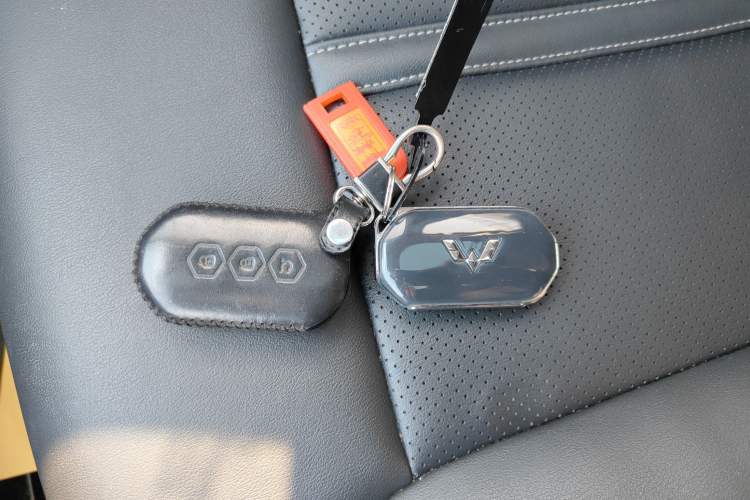 Used Wuling Victory 2020 1.5T CVT Flagship Edition Vehicle Key