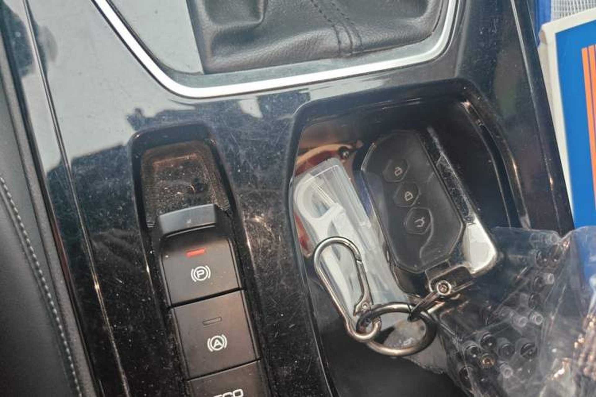 Used Wuling Victory 2020 1.5T CVT Luxury Model Vehicle Key