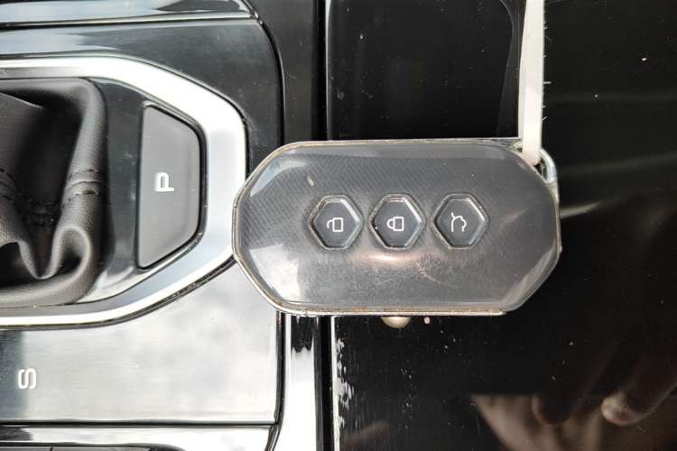 Used Wuling Victory 2020 1.5T CVT Flagship Edition Vehicle Key