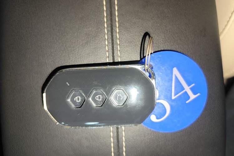 Used Wuling Victory 2020 1.5T CVT Flagship Edition Vehicle Key