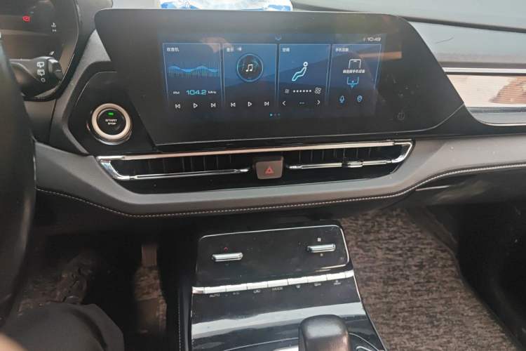 Used Wuling Victory 2020 1.5T CVT Flagship Edition Audio And AC Panel