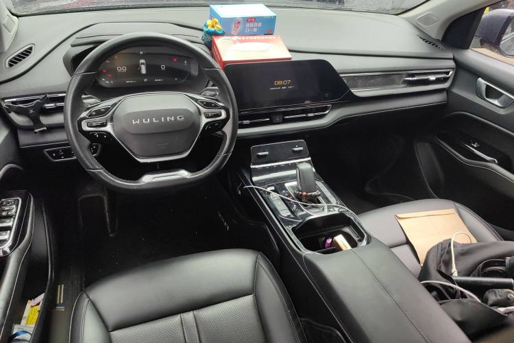 Used Wuling Victory 2020 1.5T CVT Flagship Edition Center Console