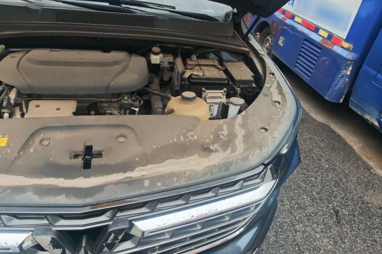 Used Wuling Victory 2020 1.5T CVT Flagship First-Class Model Engine Bay Left