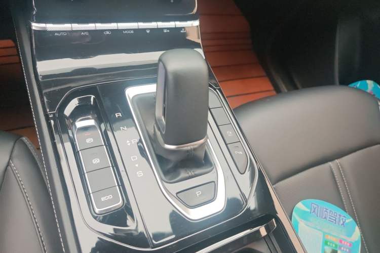Used Wuling Victory 2020 1.5T CVT Flagship First-Class Model Gear Lever