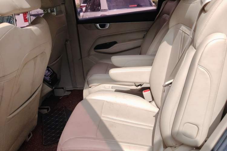 Used Wuling Victory 2020 1.5T CVT Flagship Edition Left Rear Seat