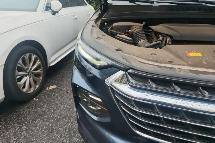 Used Wuling Victory 2020 1.5T CVT Flagship First-Class Model Right Front Headlight
